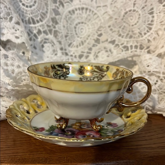 Lefton Elegant Gold and Yellow Teacup with Saucer - Picture 1 of 8